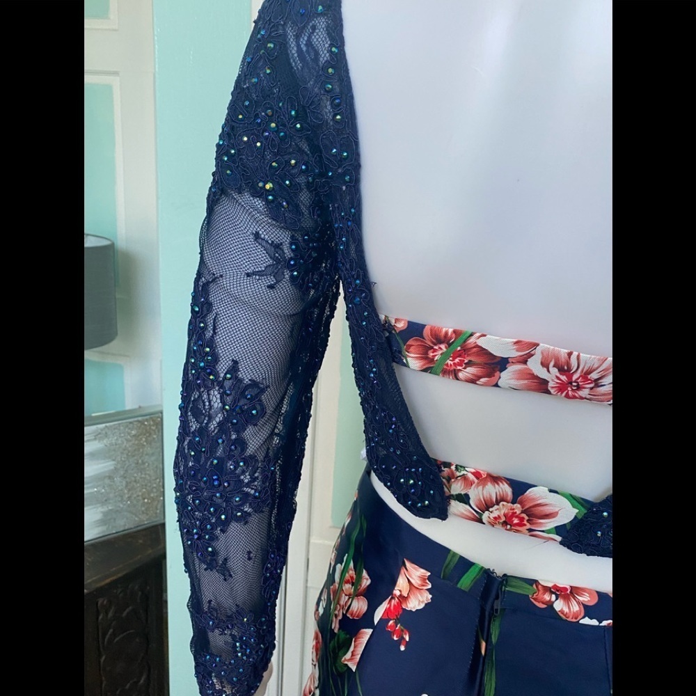 Size 6 Ellie Wilde EW117090 Long Sleeve Navy Floral 2 piece prom dress gown NWT - Picture 4 of 5